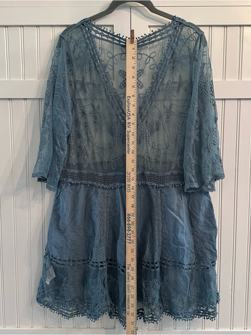 Lace-Embroidered V-Neck Tunic Top in Dusty Blue M/L - Picture 4 of 4